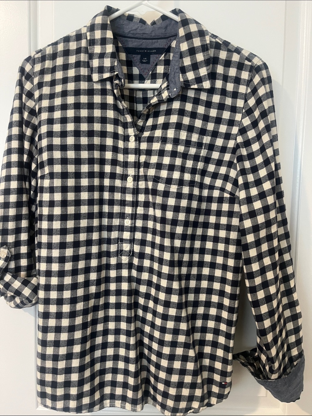 Classic Black and White Check Button-Pullover Shirt